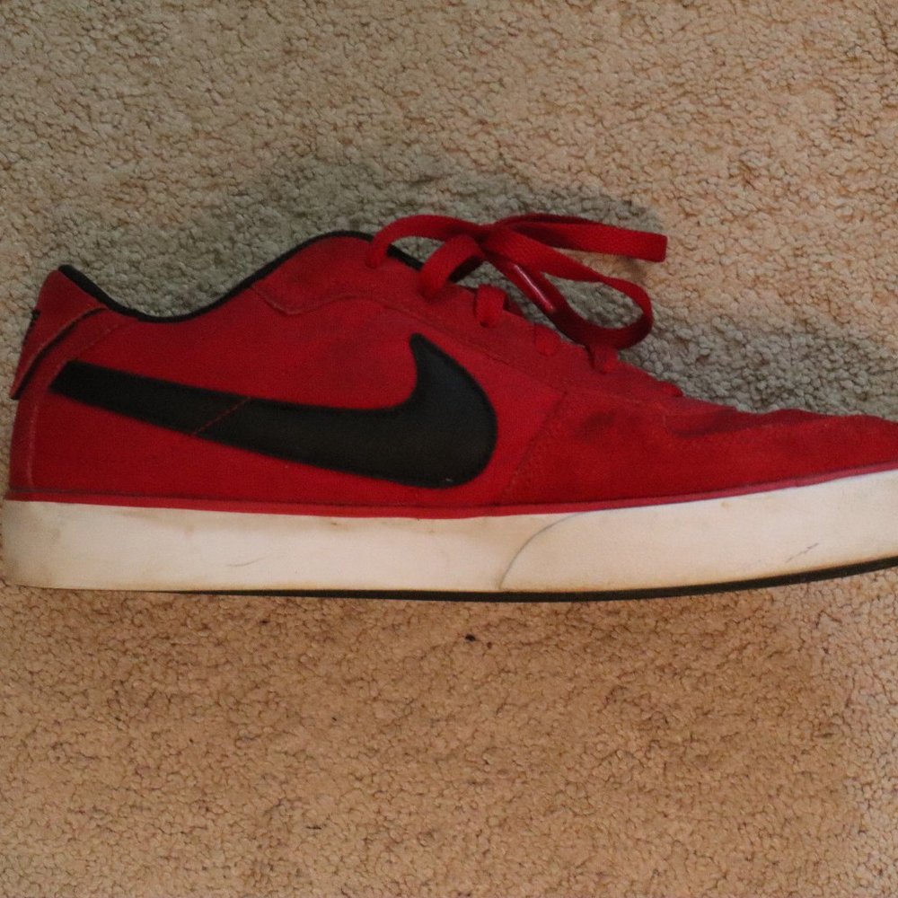 Nike Mavrk Low Red Shoes Size 12